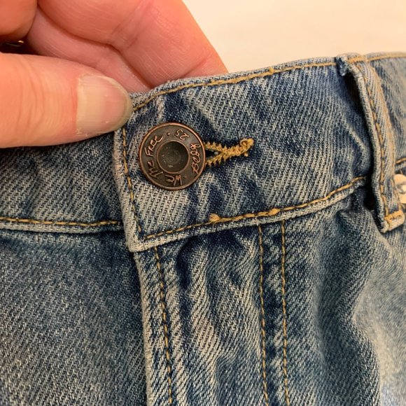 We The Free Hallie Distressed 100% Cotton Denim Mini Skirt Size 27 - Picture 3 of 13